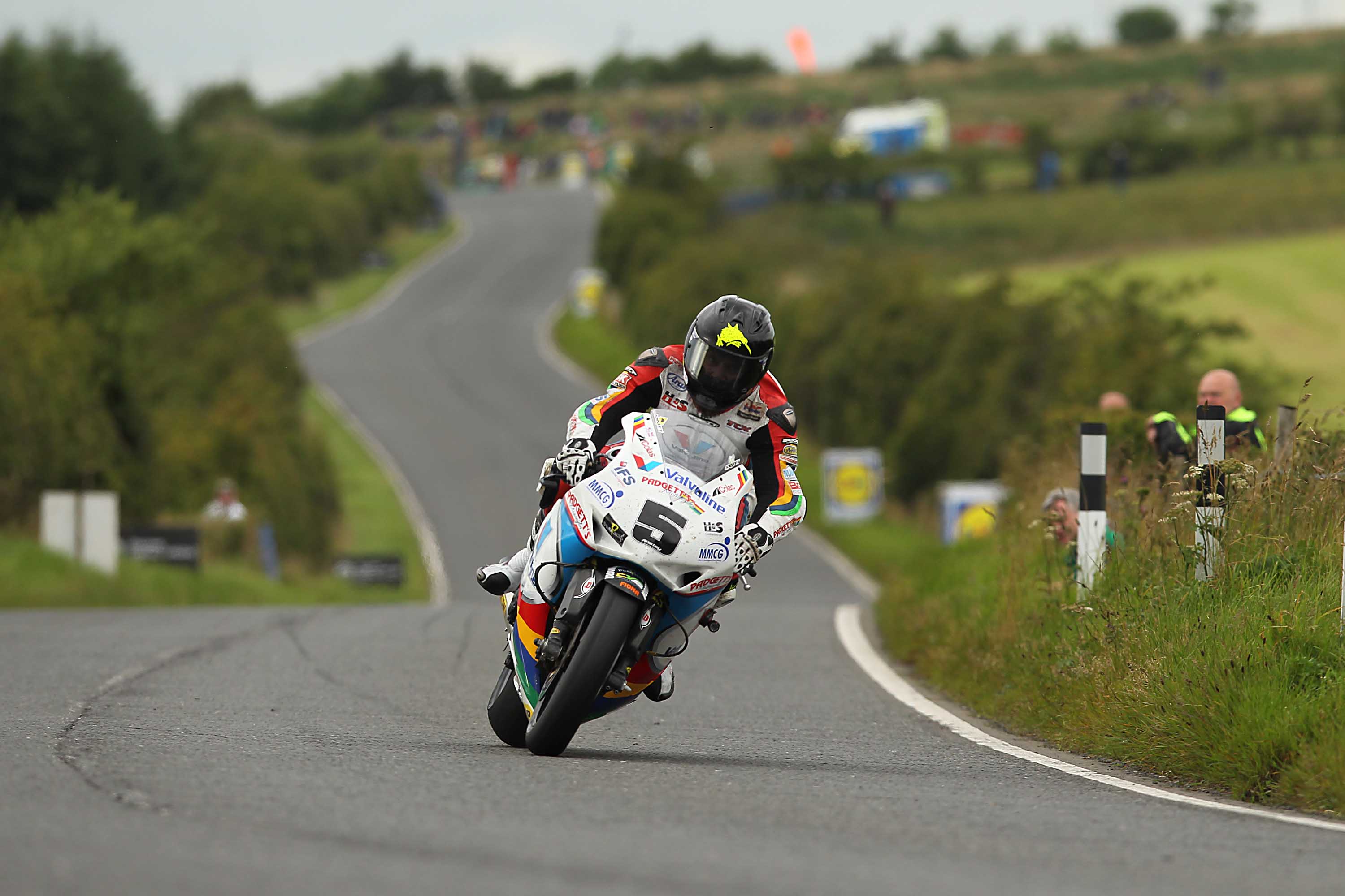 Flying kiwi Anstey out to beat own record for world’s fastest lap at MCE UGP