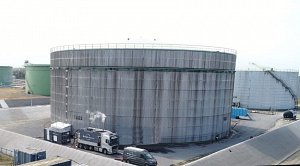 Routine maintenance of Oil & Gas storage tanks increases their reliability and lifespan
